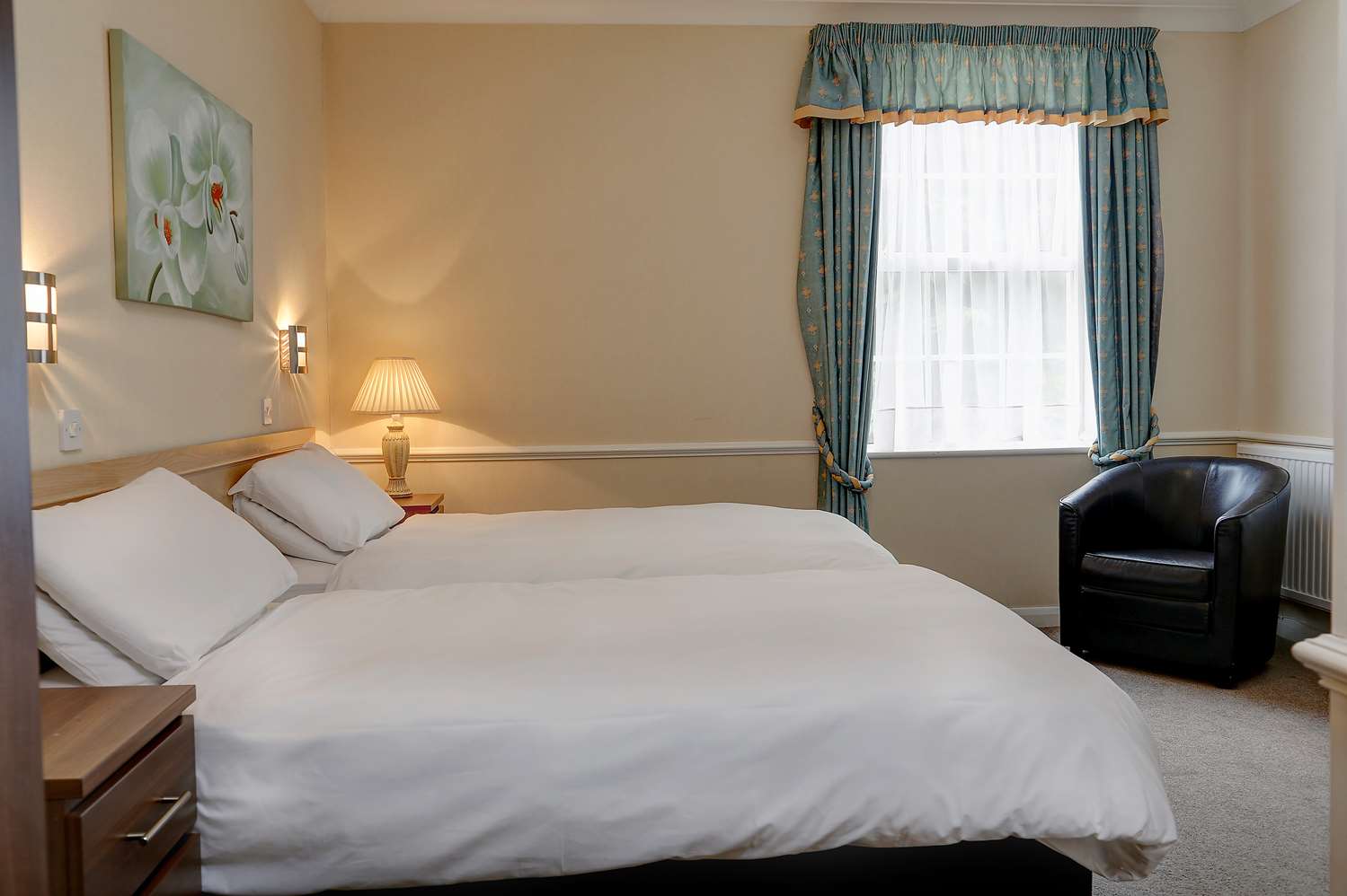 Standard, Twin Beds
