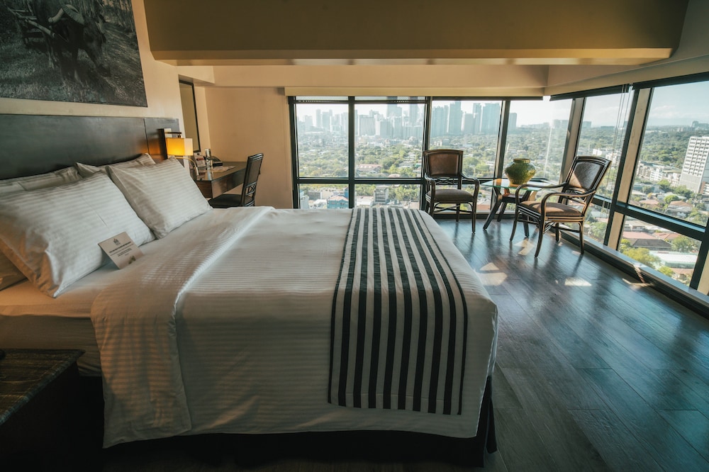 TWO BEDROOMS LOFT