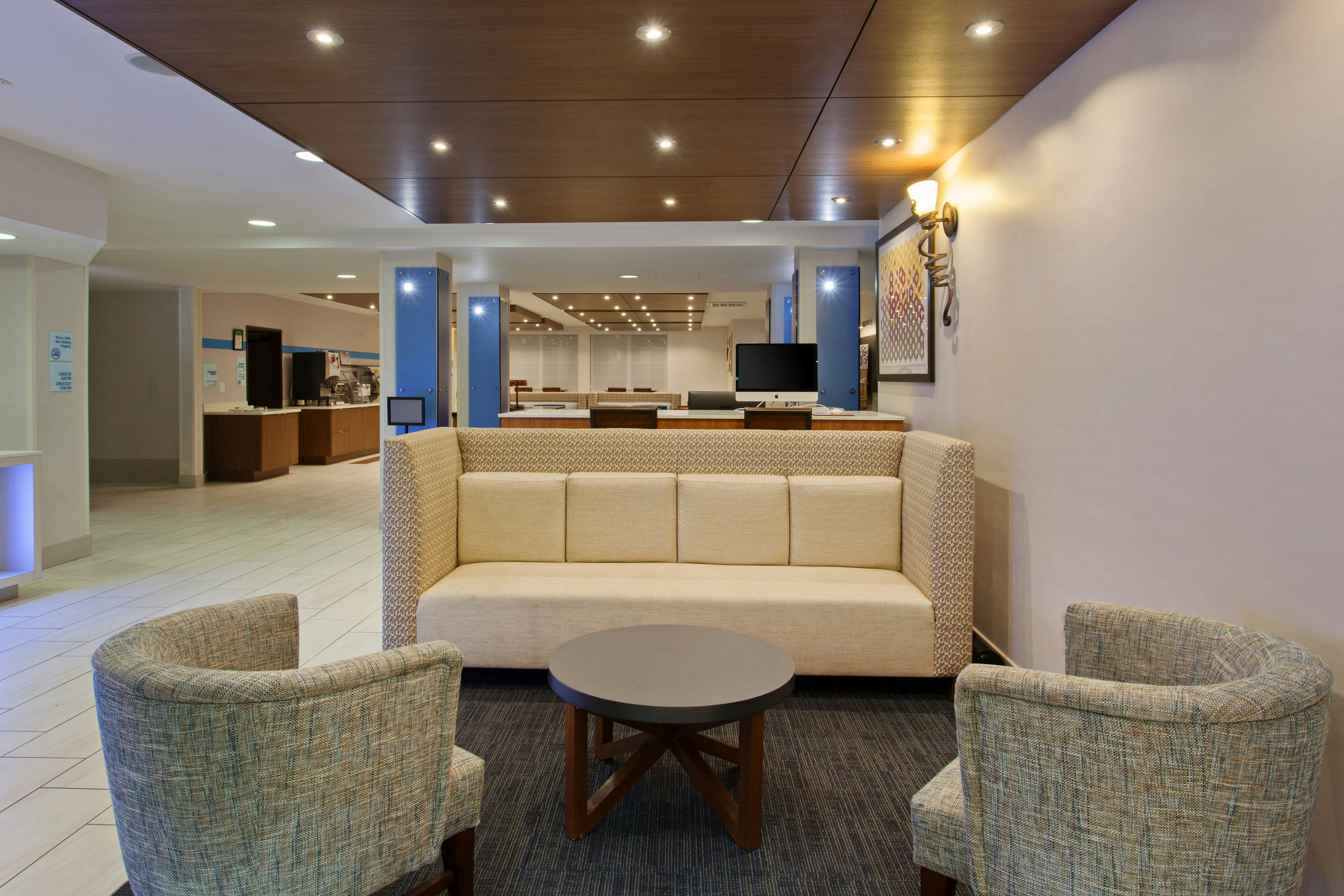Holiday Inn Express Hotel Suites Oakland Airport 12/55