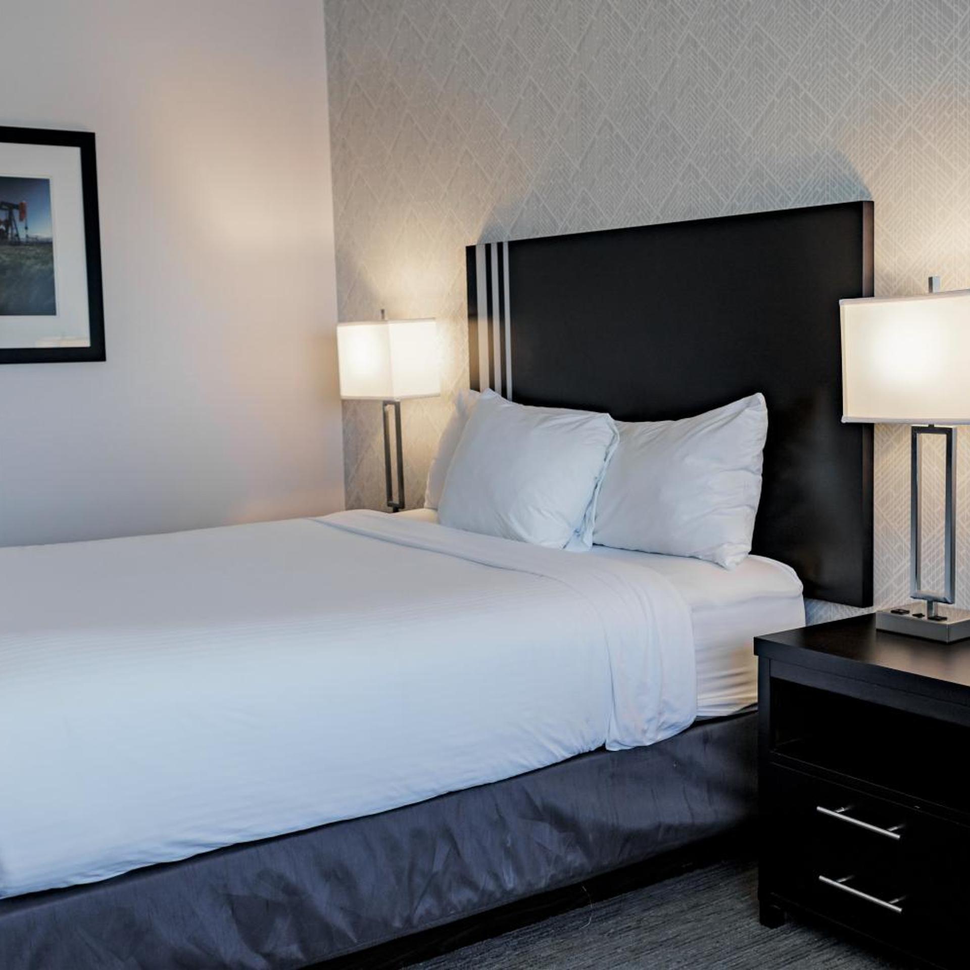 Room, King Bed, Kitchenette