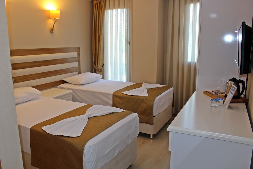 Feza Otel 33/64