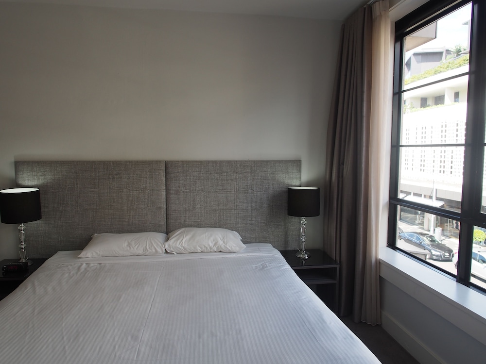 SAVOY DOUBLE BAY HOTEL 18/44