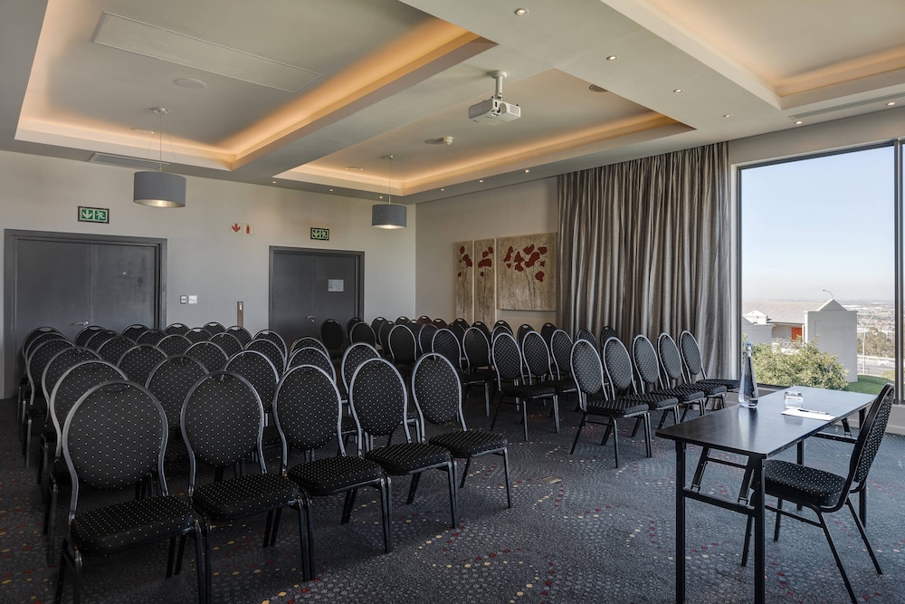 Protea Hotel by Marriott Cape Town Tyger Valley 37/45