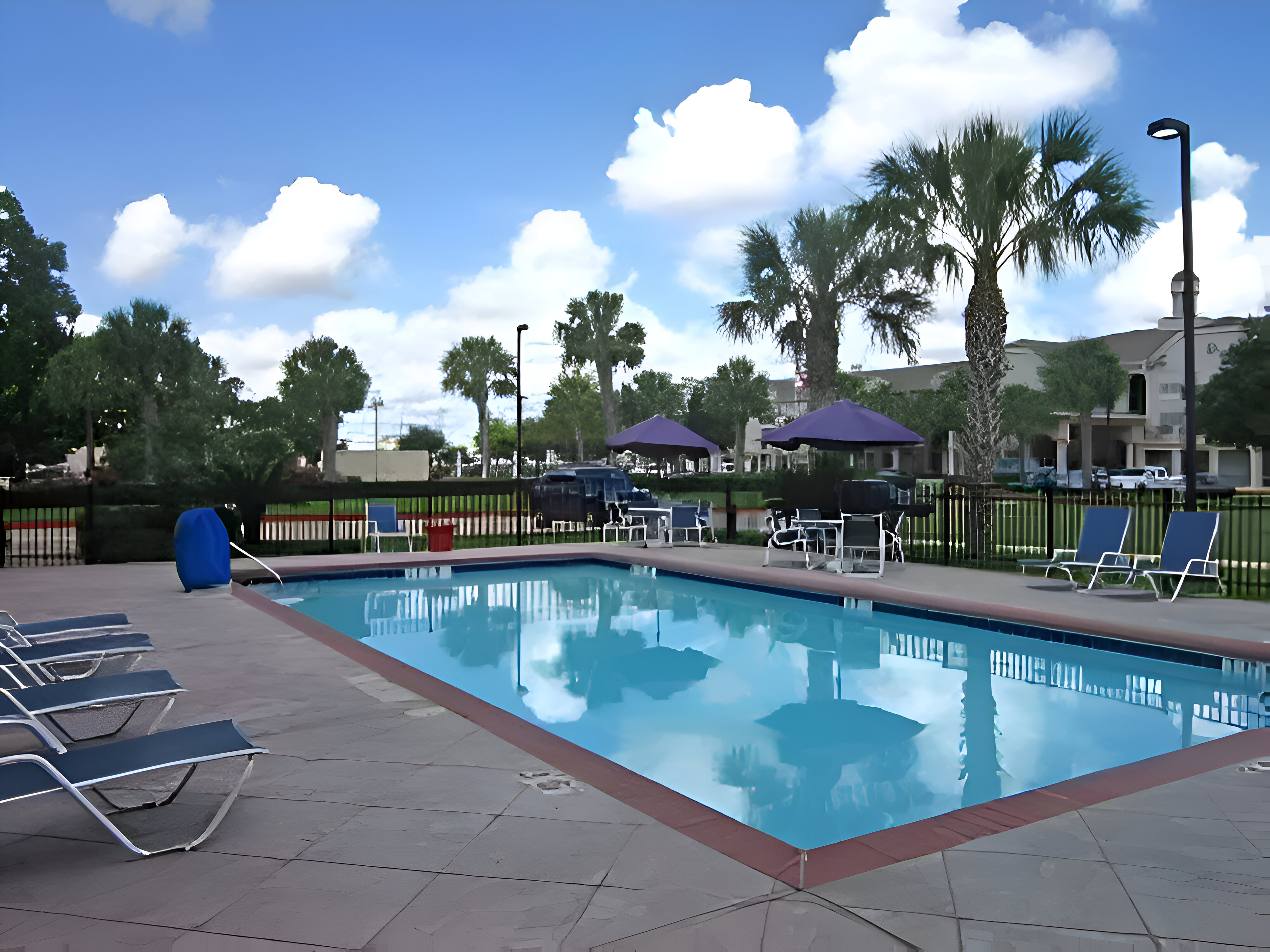 Lonestar Suites 24/40