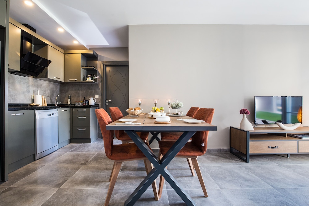 Lara Beach Homes 25/50