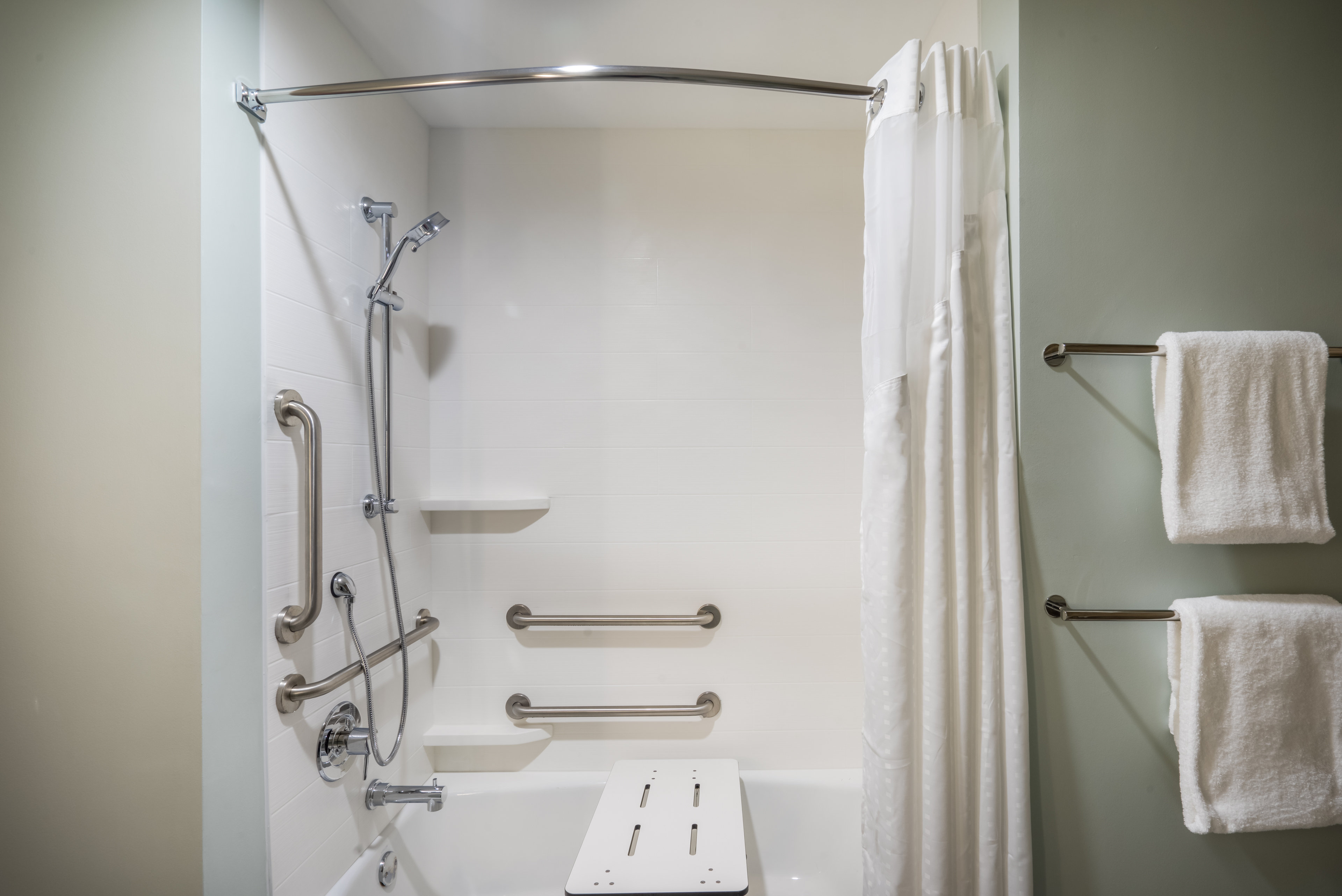 Holiday Inn Express Suites Greenville Se Simpsonville 62/63
