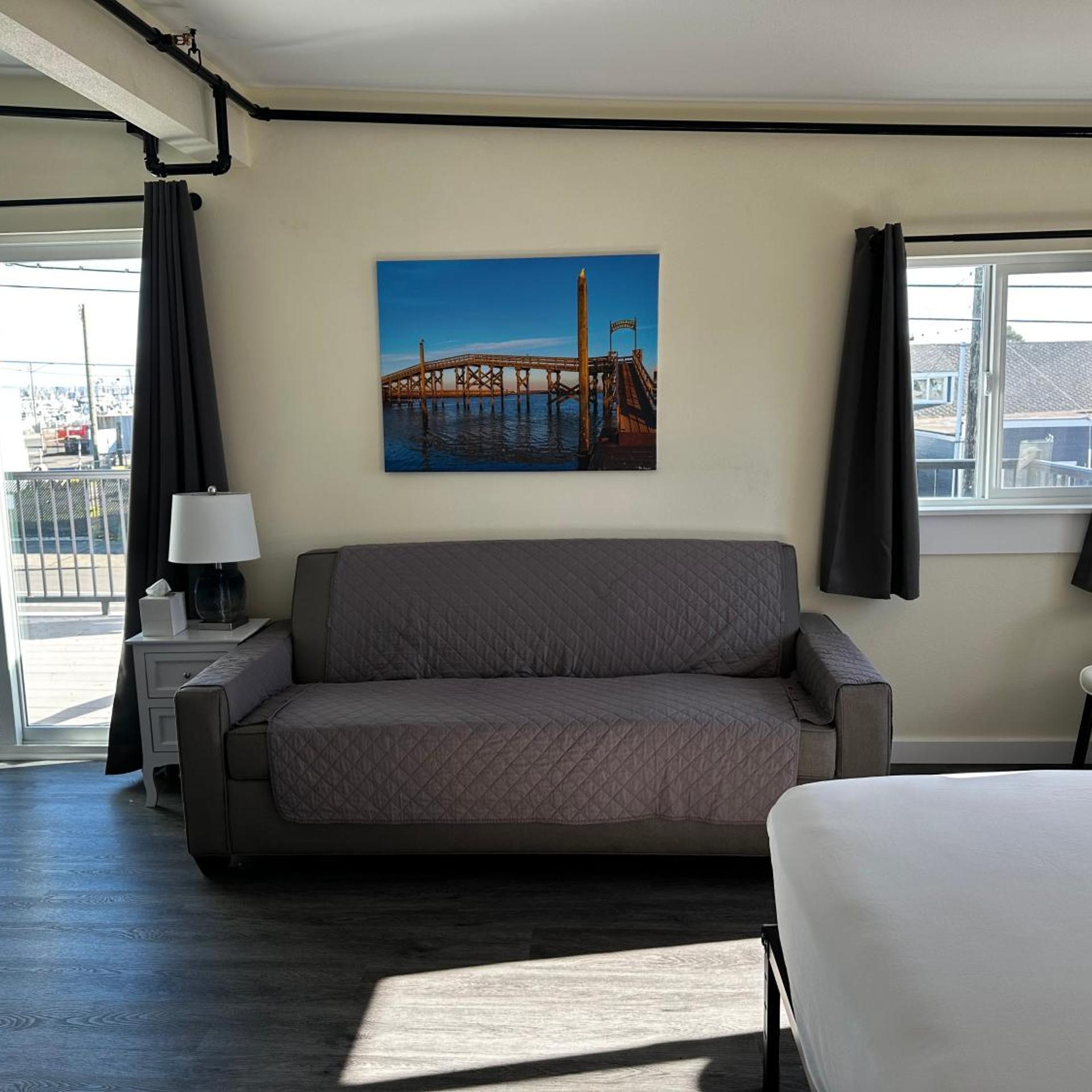 Dock Street Inn 30/50