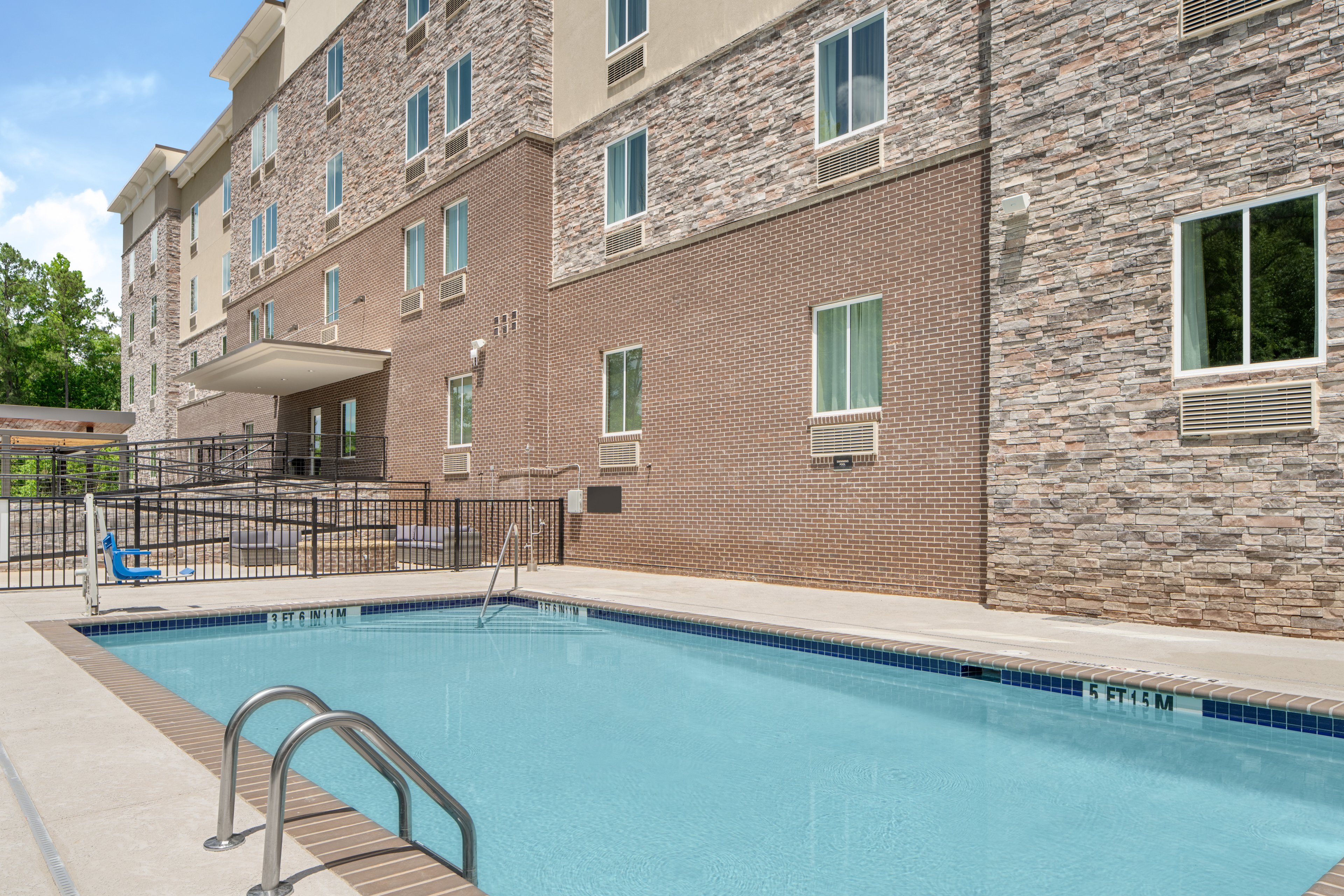 Candlewood Suites Newnan - Atlanta Sw 4/16