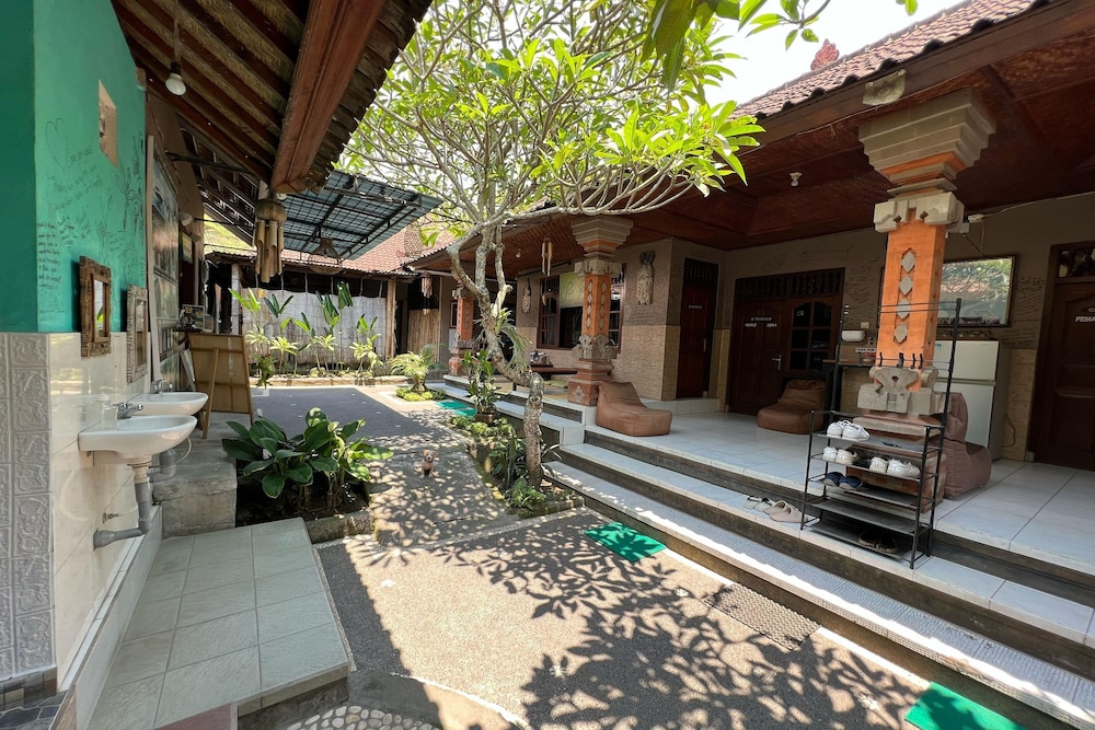 Padi-Padi Backpackers Home 45/50