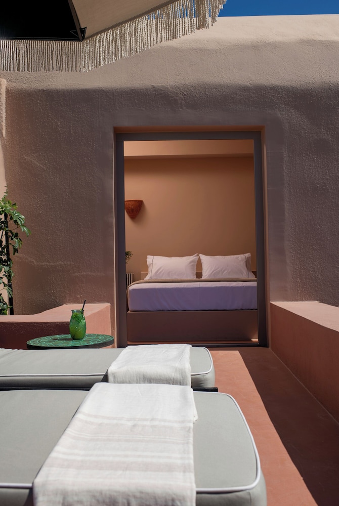 Terra Verde Oia by K&K 14/59