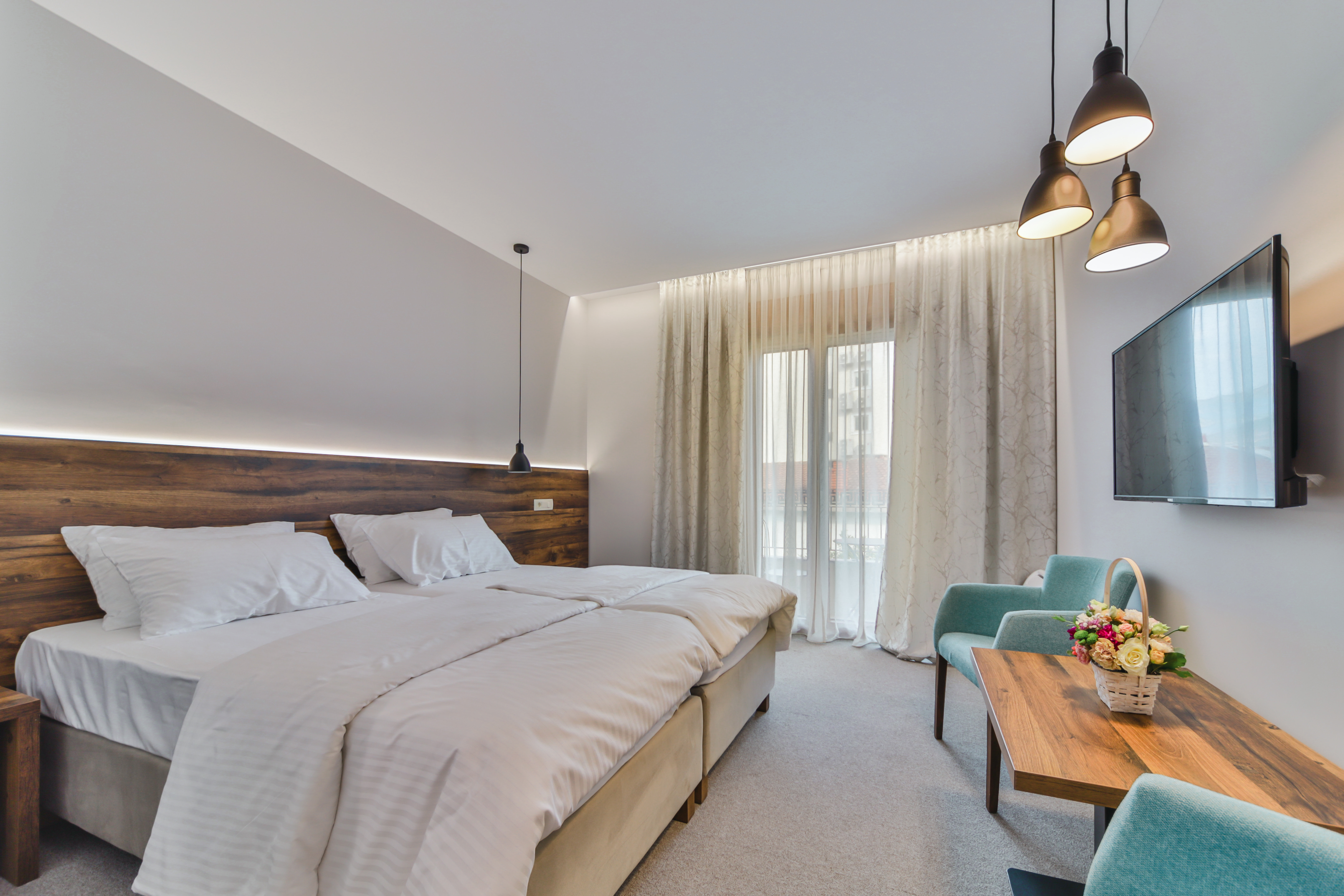 Deluxe, Double or Twin Bed