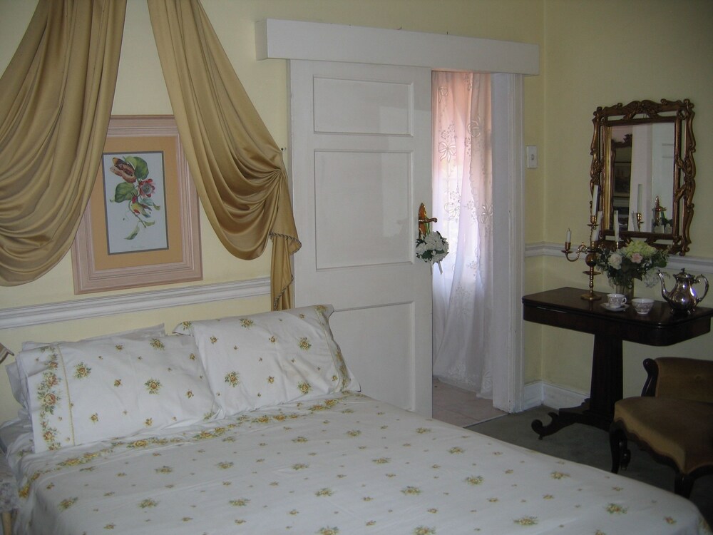 Villa Victoria Executive Guest House 8/26