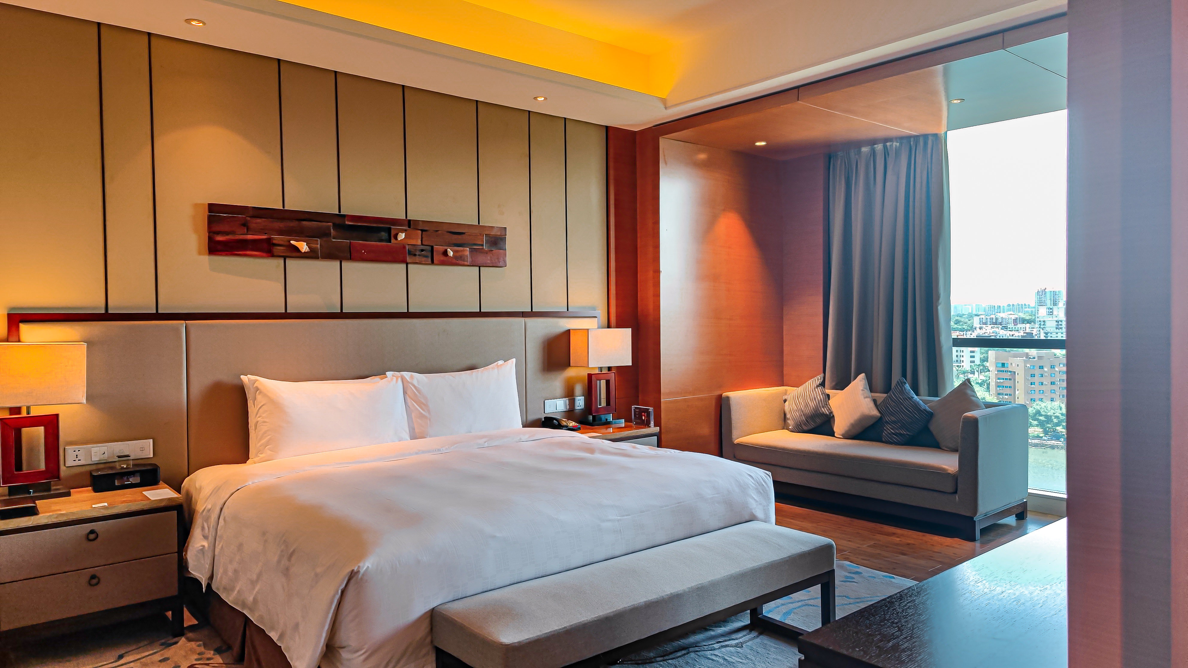 HUALUXE YANGJIANG CITY CENTER 29/79
