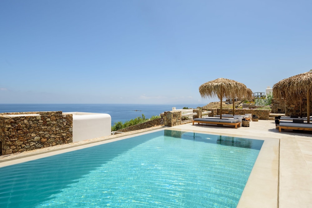 The Summit of Mykonos 69/73