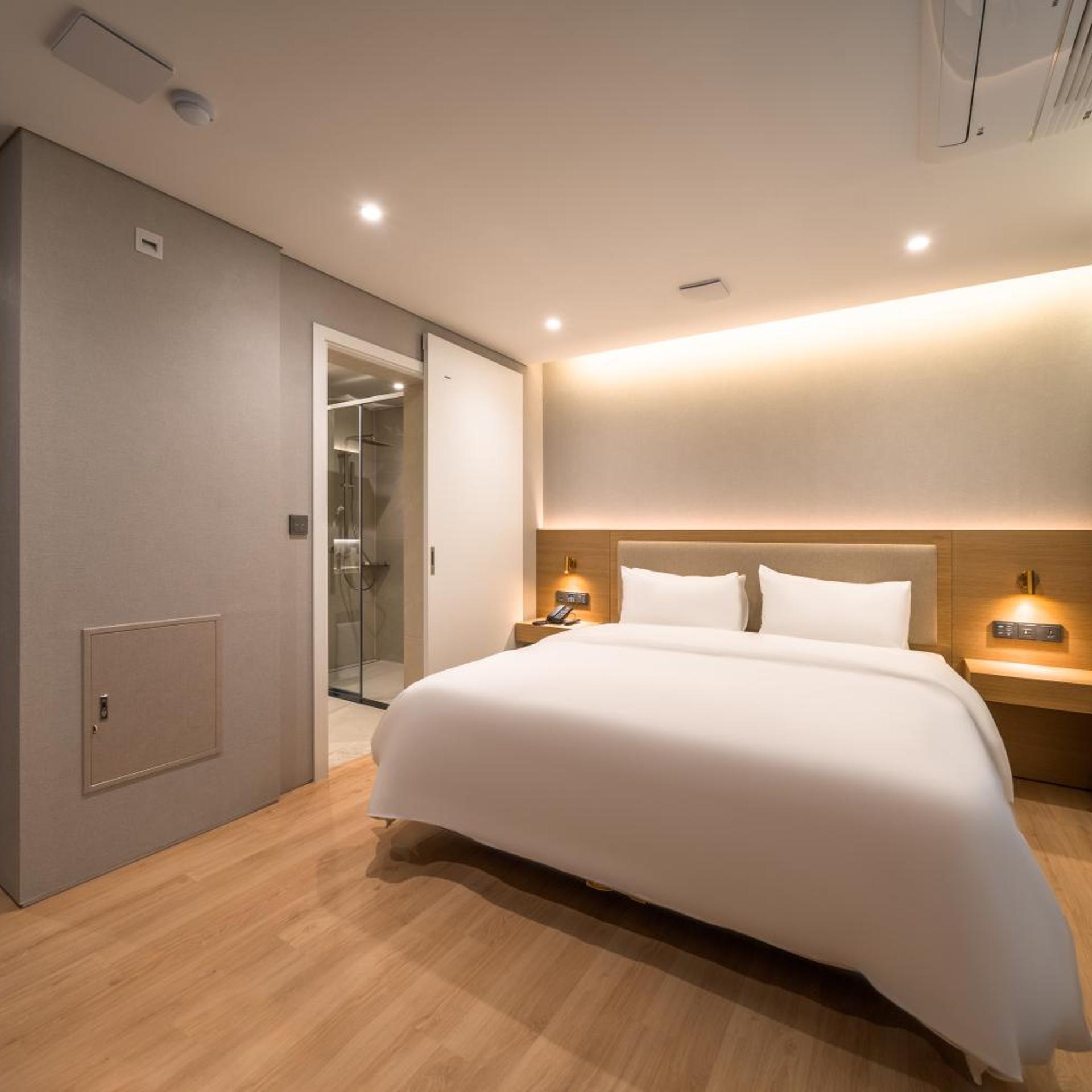 غرفة قياسية بسرير مزدوج، Comfort inn Yeouido 4/9