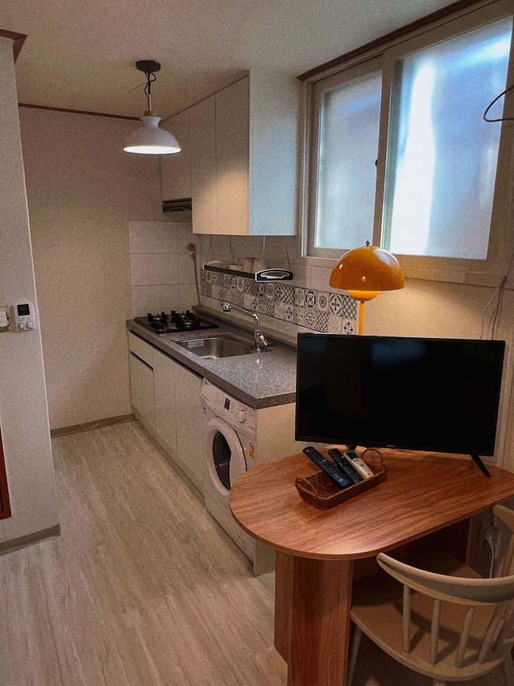 JNINE Guest House 48/59