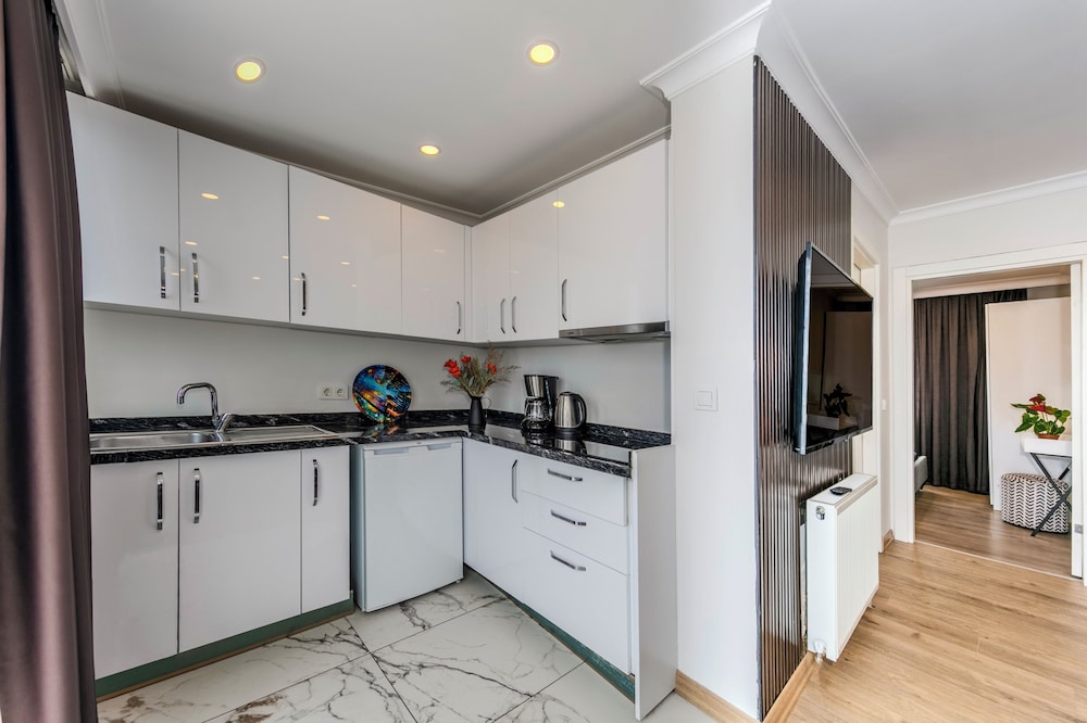 Etiz Residences 24/47
