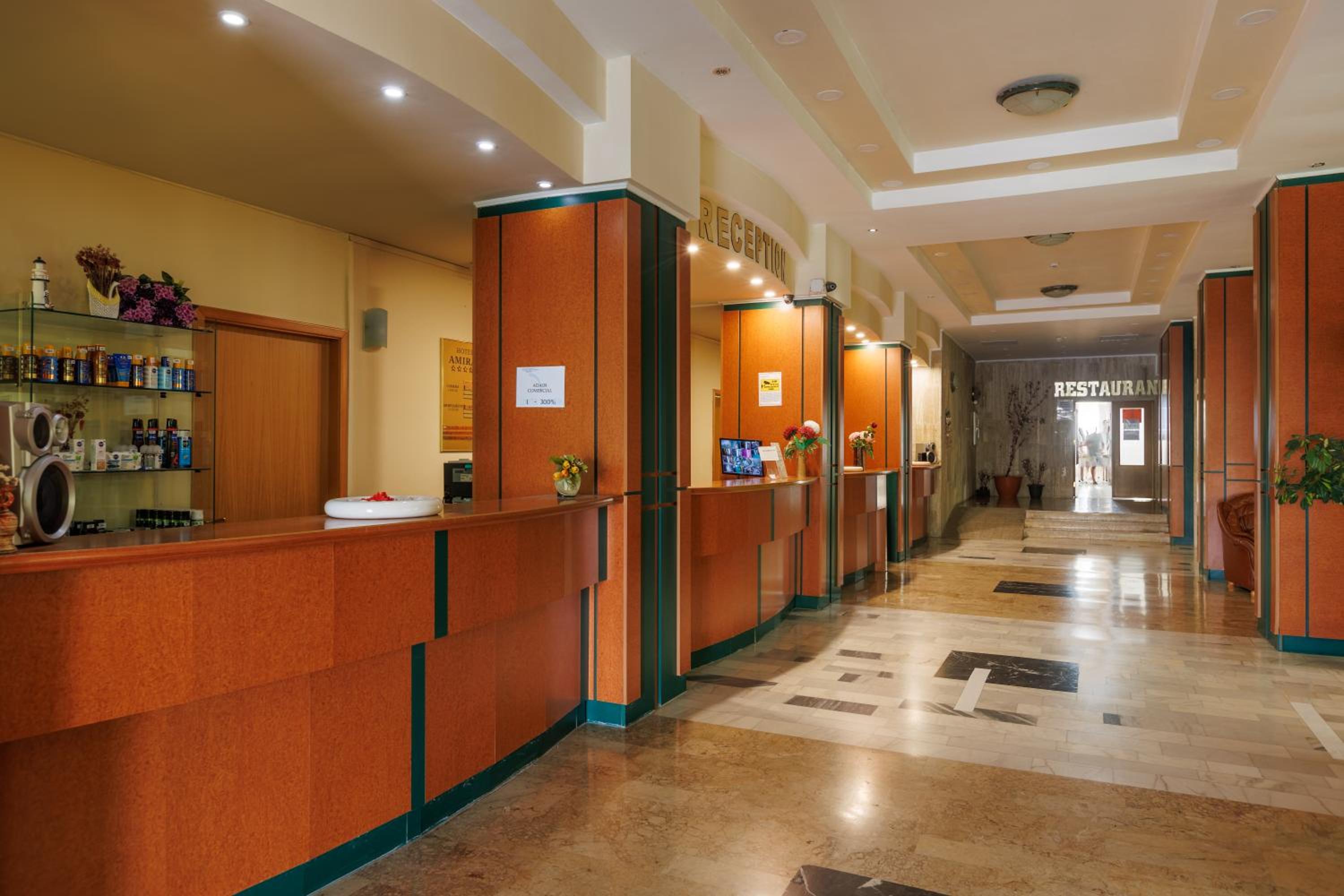 Amiral Hotel 11/55