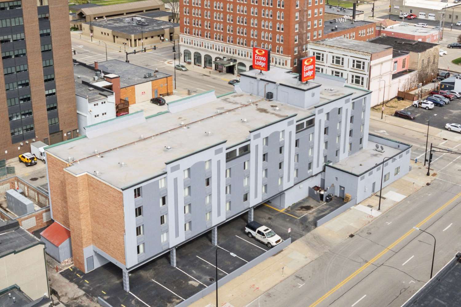Econo Lodge Inn & Suites Waterloo Downtown 1/30