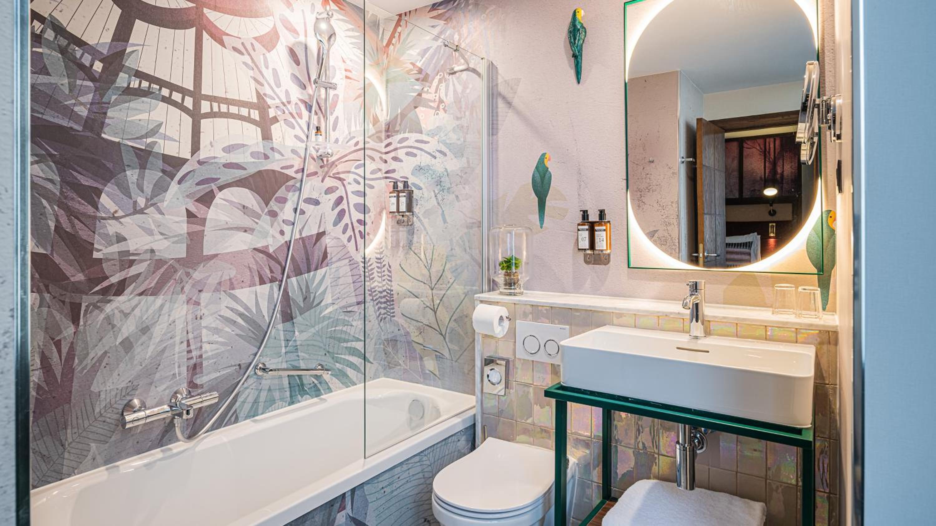 غرفة قياسية بسرير كينج وسرير كوين، Hotel Indigo Brussels - City by IHG 4/8