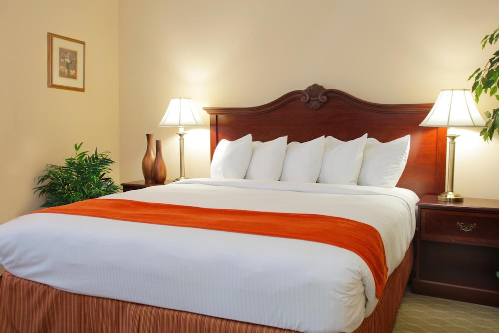 HISTORIC SANTA MARIA INN 17/67