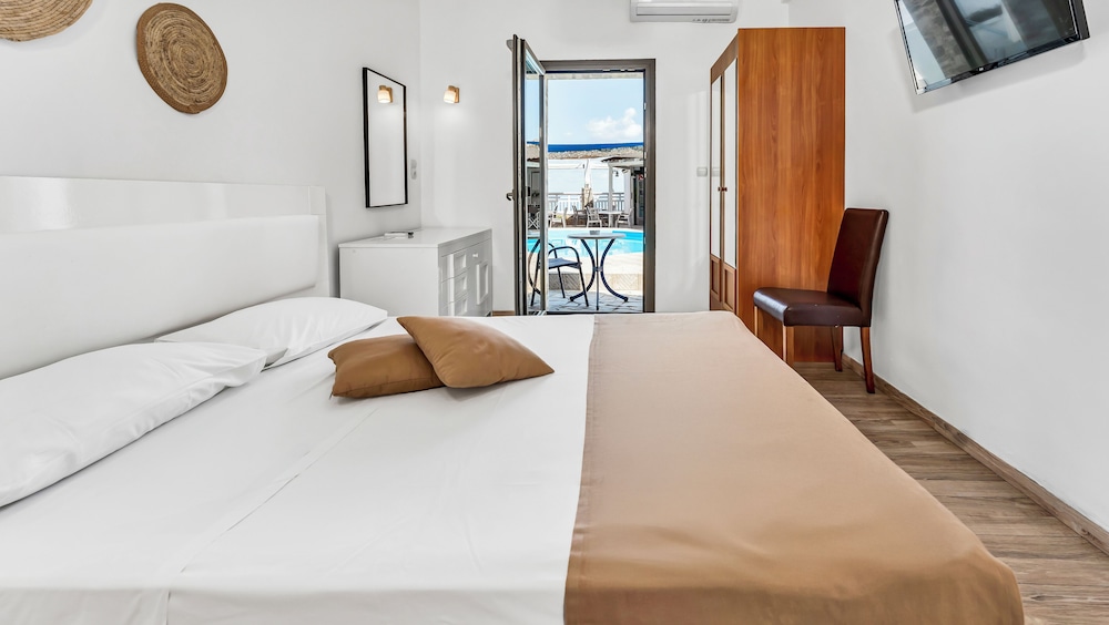 Sunset Beach Hotel 15/50
