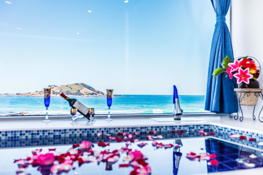 Bluespring Boutique Hotel 37/50