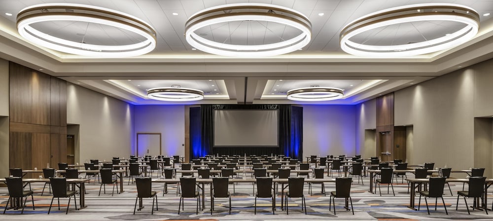 Hyatt Regency Bloomington Minneapolis 64/72