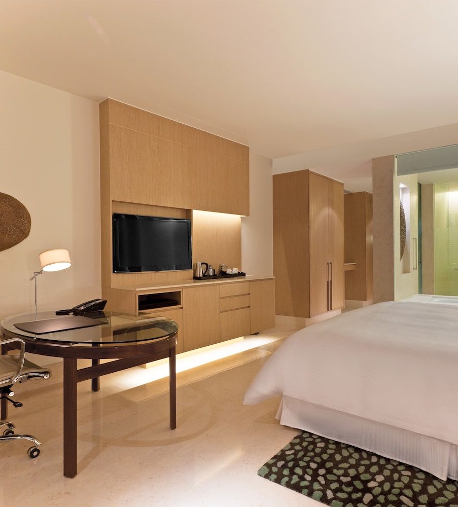 The Westin Gurgaon New Delhi 24/60