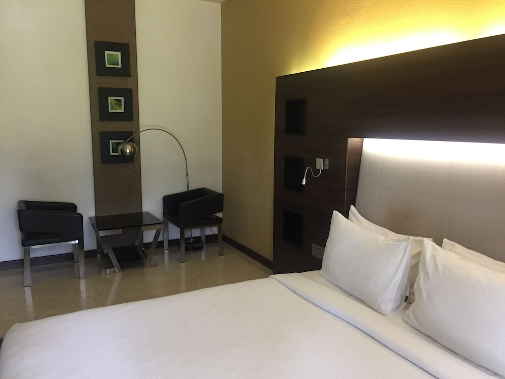 FLORA AIRPORT HOTEL 18/50