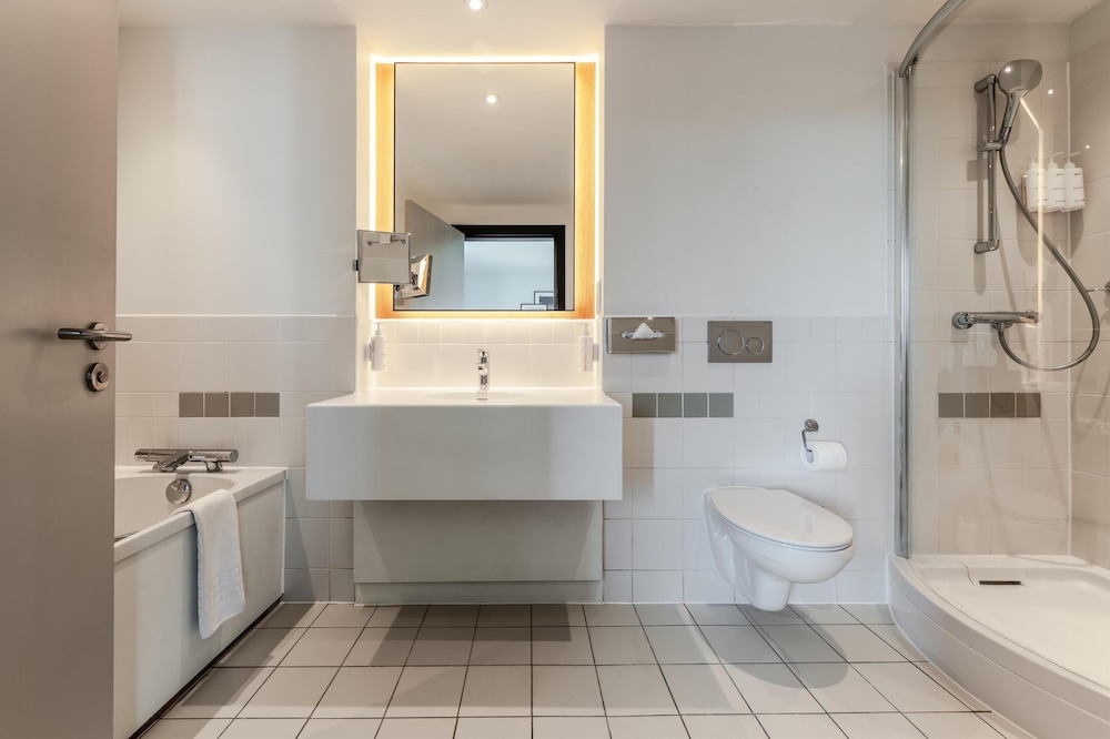 Radisson Hotel Manchester City Centre, A Verified Net Zero Hotel 91/91