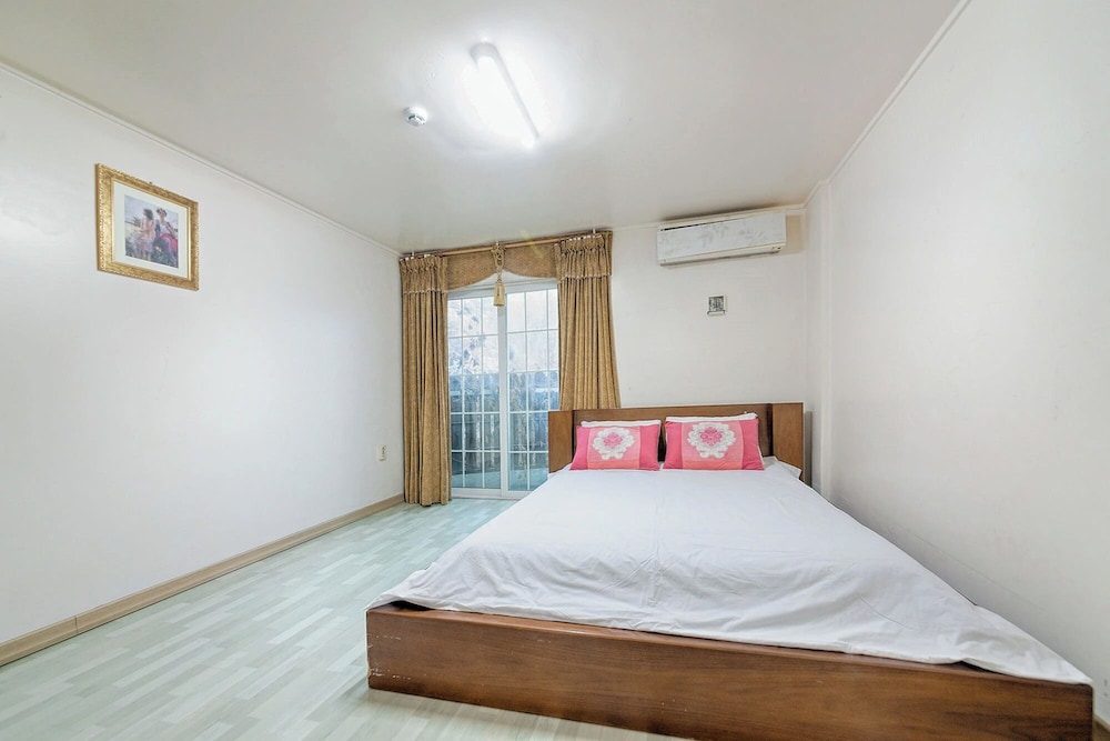 Ga Pyeong Four Season Pension 15/50