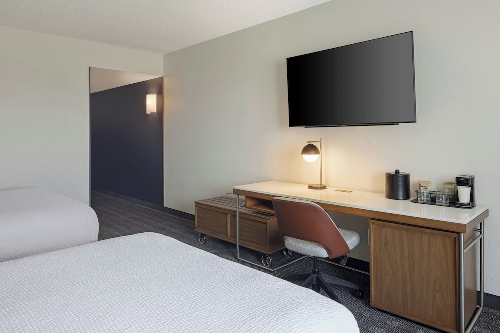 room, 2 queen beds