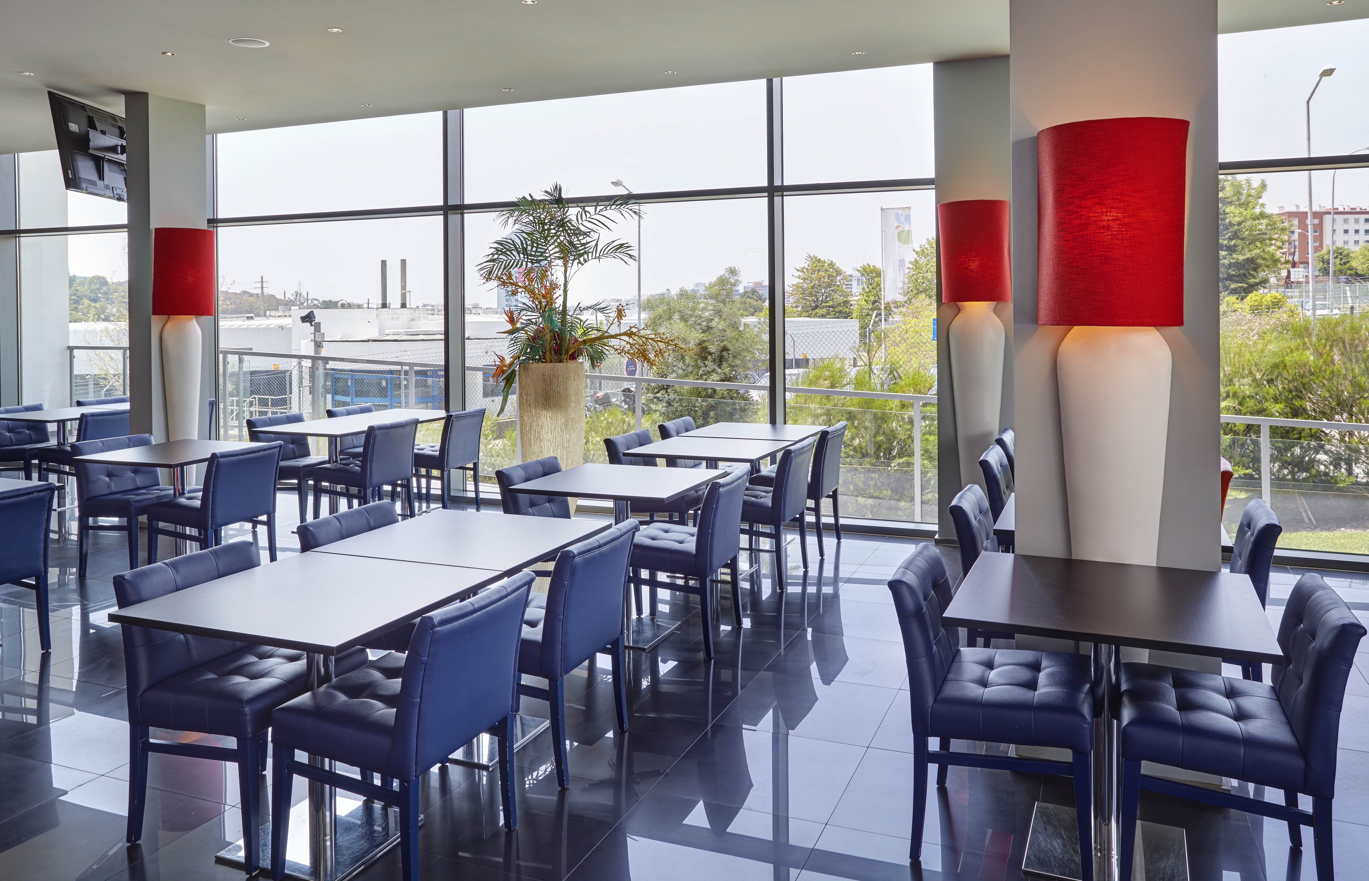 Holiday Inn Express Lisbon Alfragide 19/35