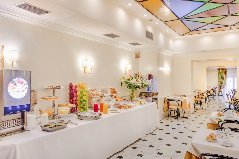 Raeli Hotel Lazio 17/24