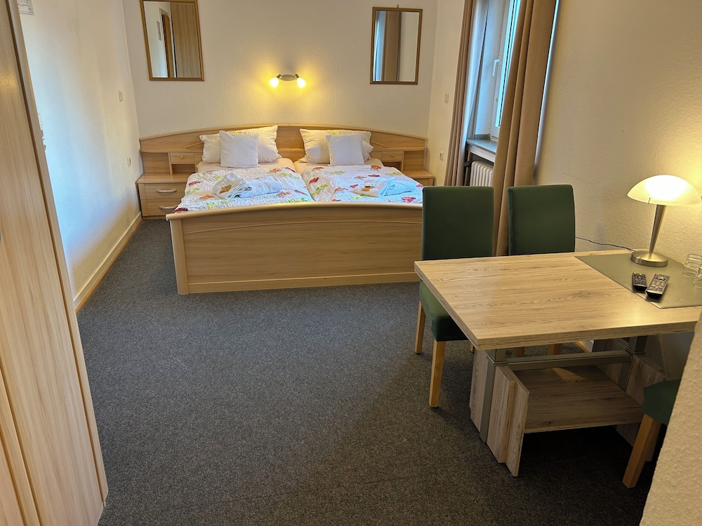 Hotel Haus Schwan 19/25