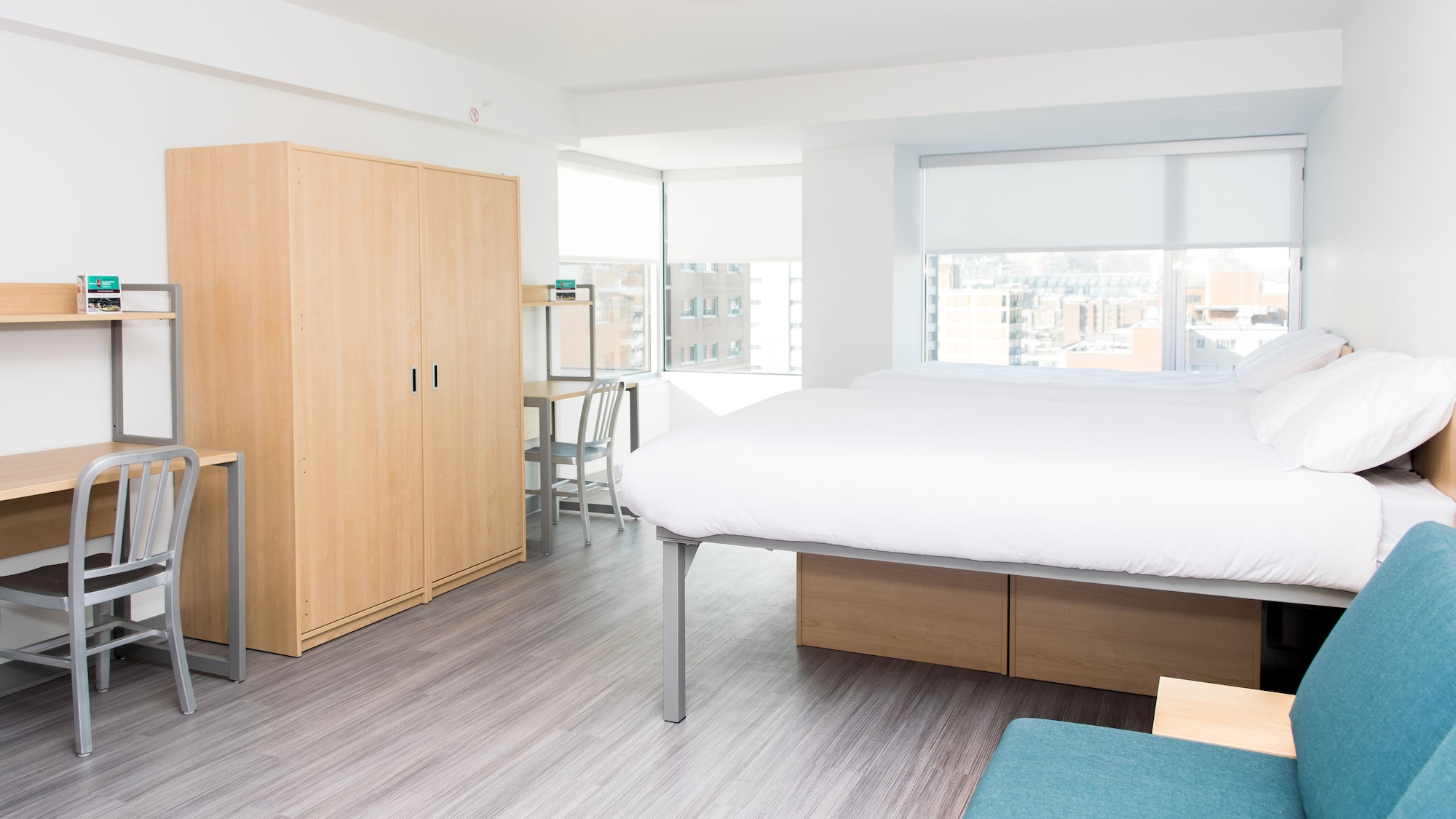 STANDARD, 2 DOUBLE BEDS