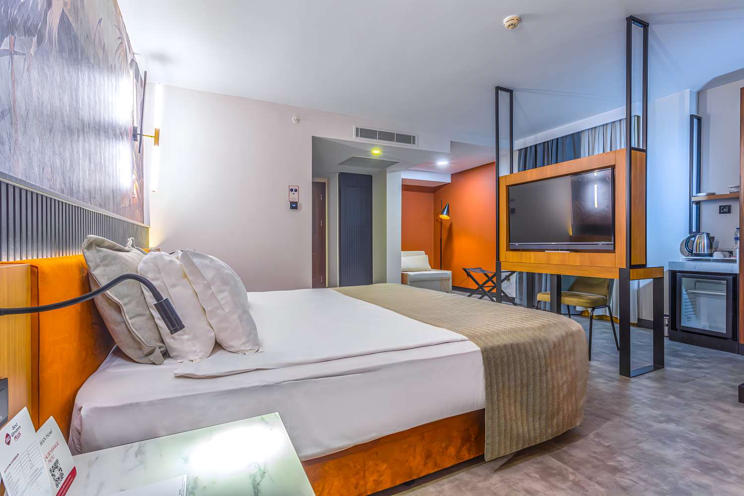 Best Western Plus Khan Hotel 16/49