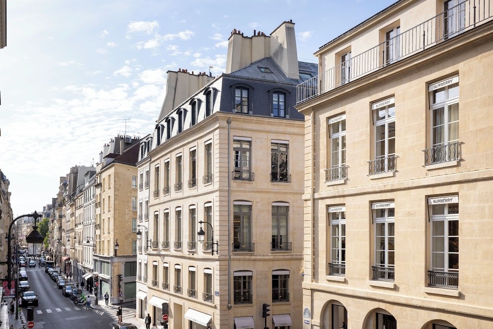 Yuna Saint-Honore - Serviced Apartments 41/50