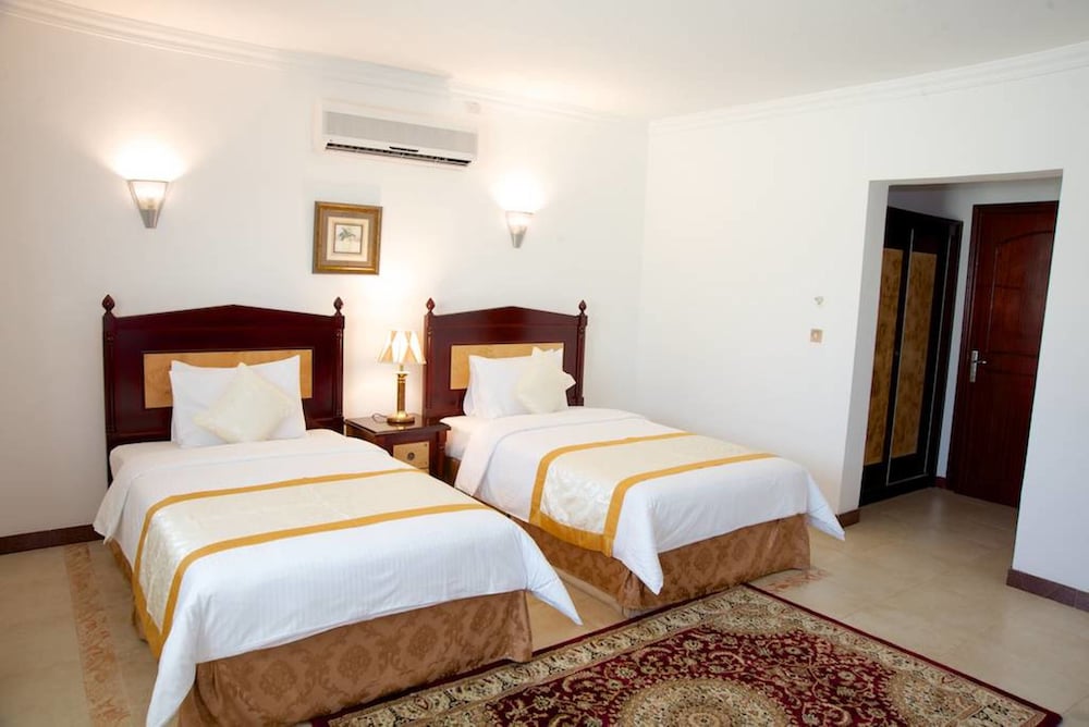 Multiple Bedrooms, Chalet, King Bed, Garden View