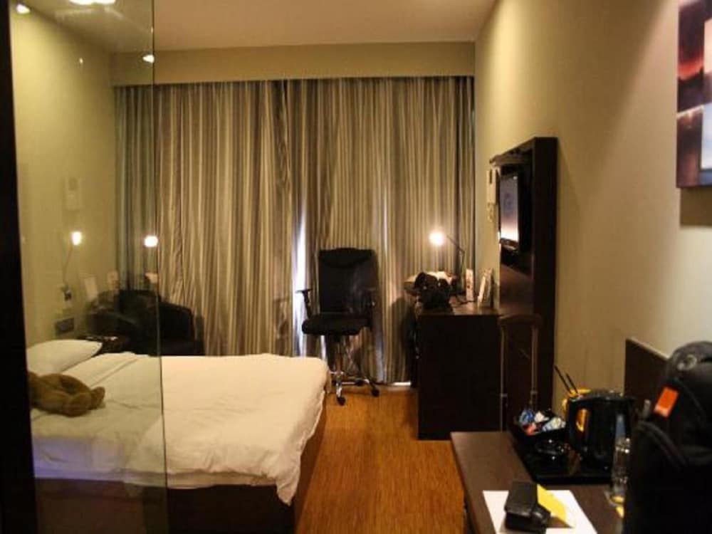 Keys Hotel Hosur Road 12/38