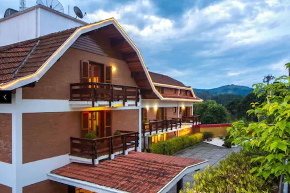 Matsubara Hotel 6/50