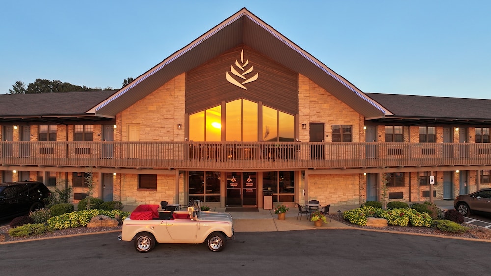 PINEMARK Inn Suites Events 5/50