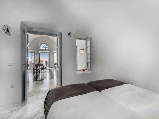 Authentic, Family, Residence, Authentic Floor