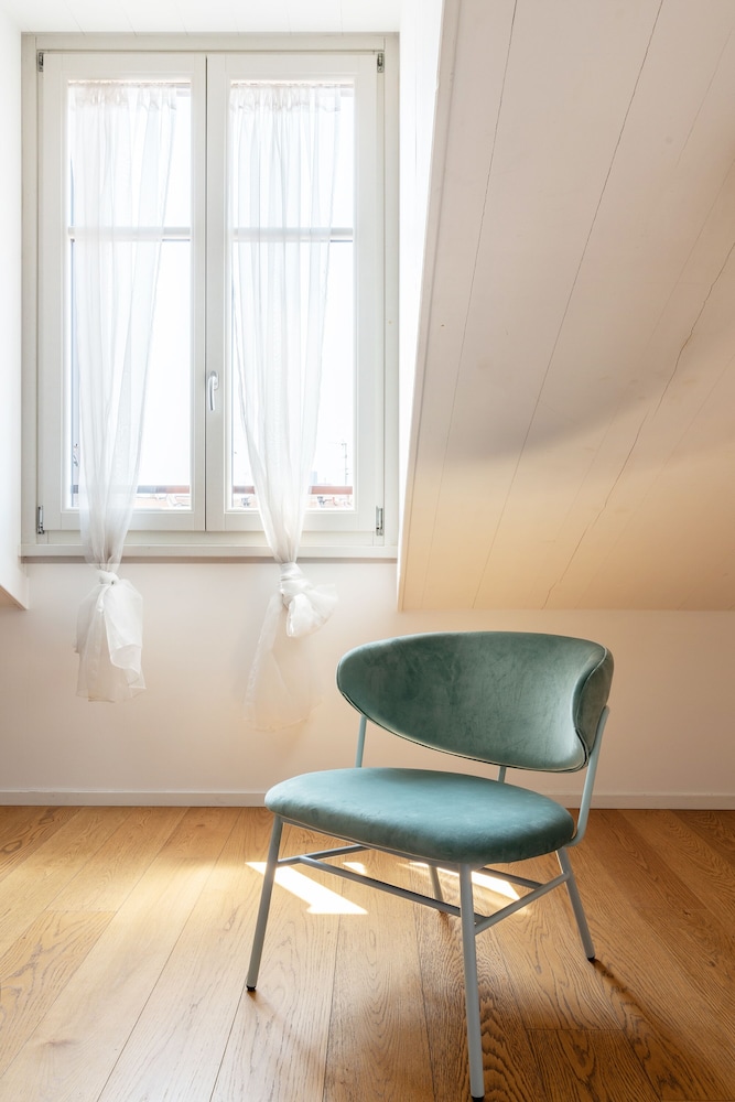 Easyhomes - Brera Luxury Suites 15/42