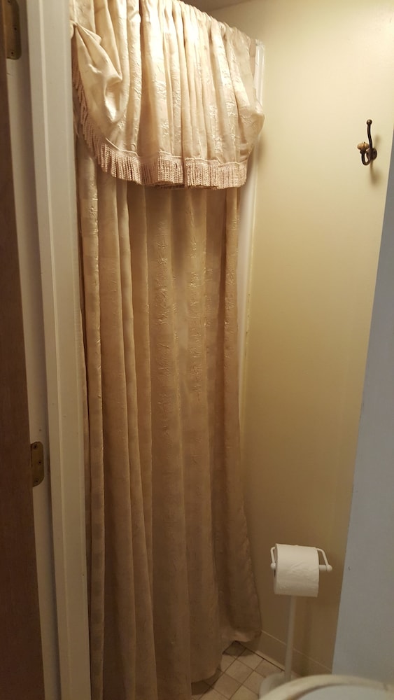 Woodstock Inn B&B 20/50