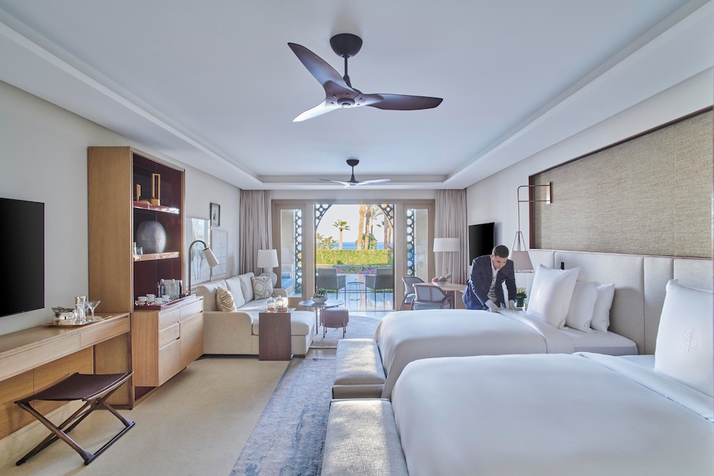 Palace, Twin Beds, 2 King Beds