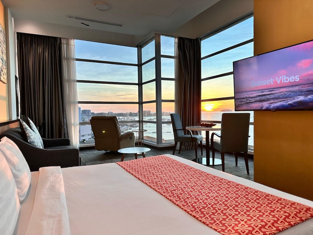 HOTEL 7 SURIA 32/40