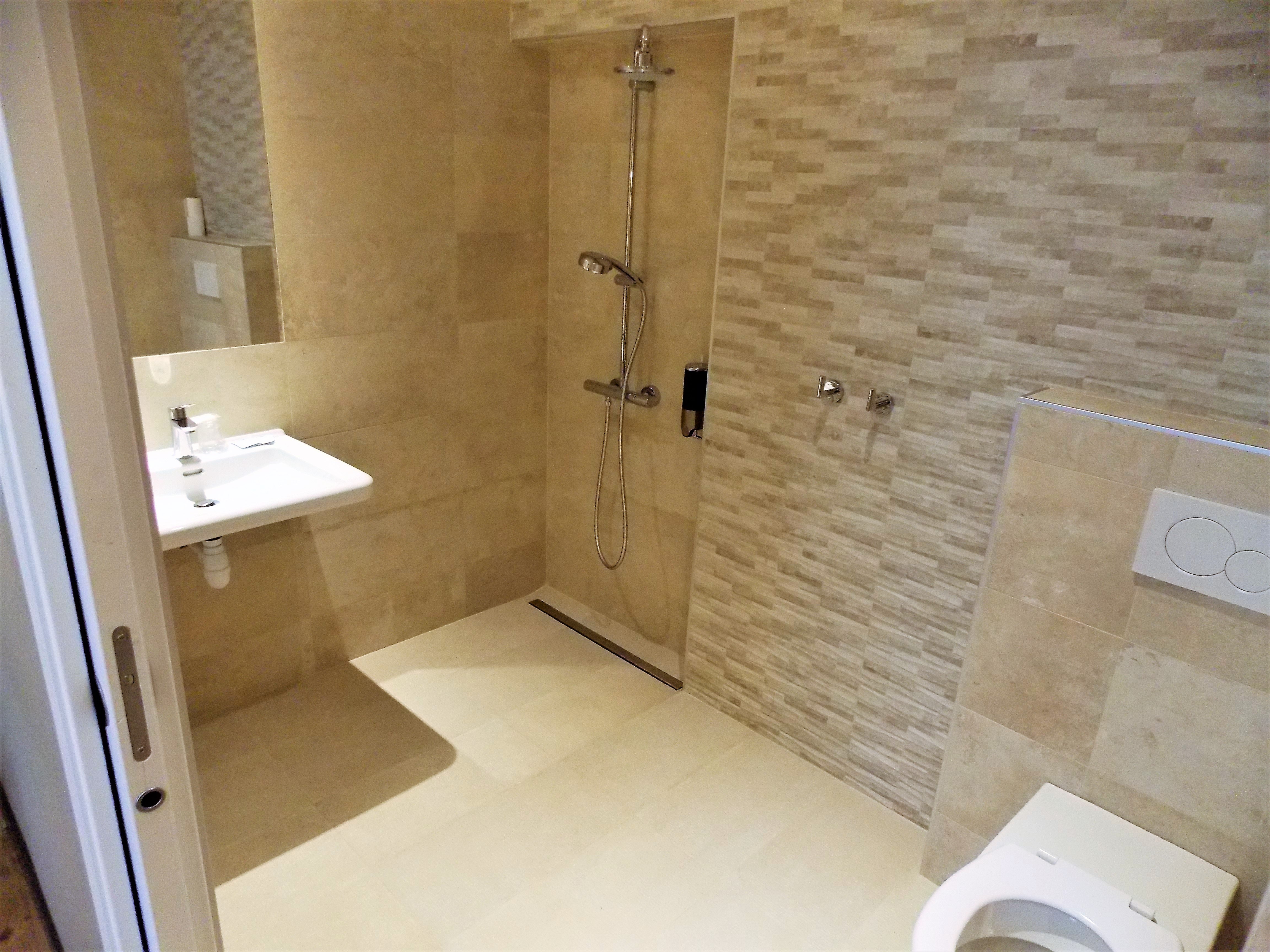 Hotel Excelsior Batignolles 16/17