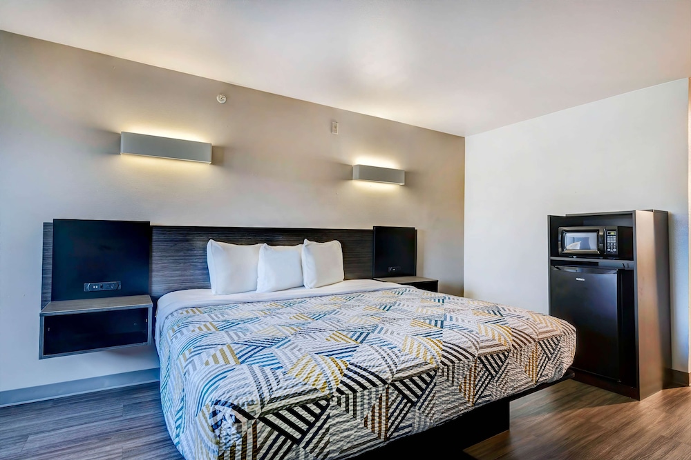 Motel6 Mesquite, TX - Balch Springs 33/60